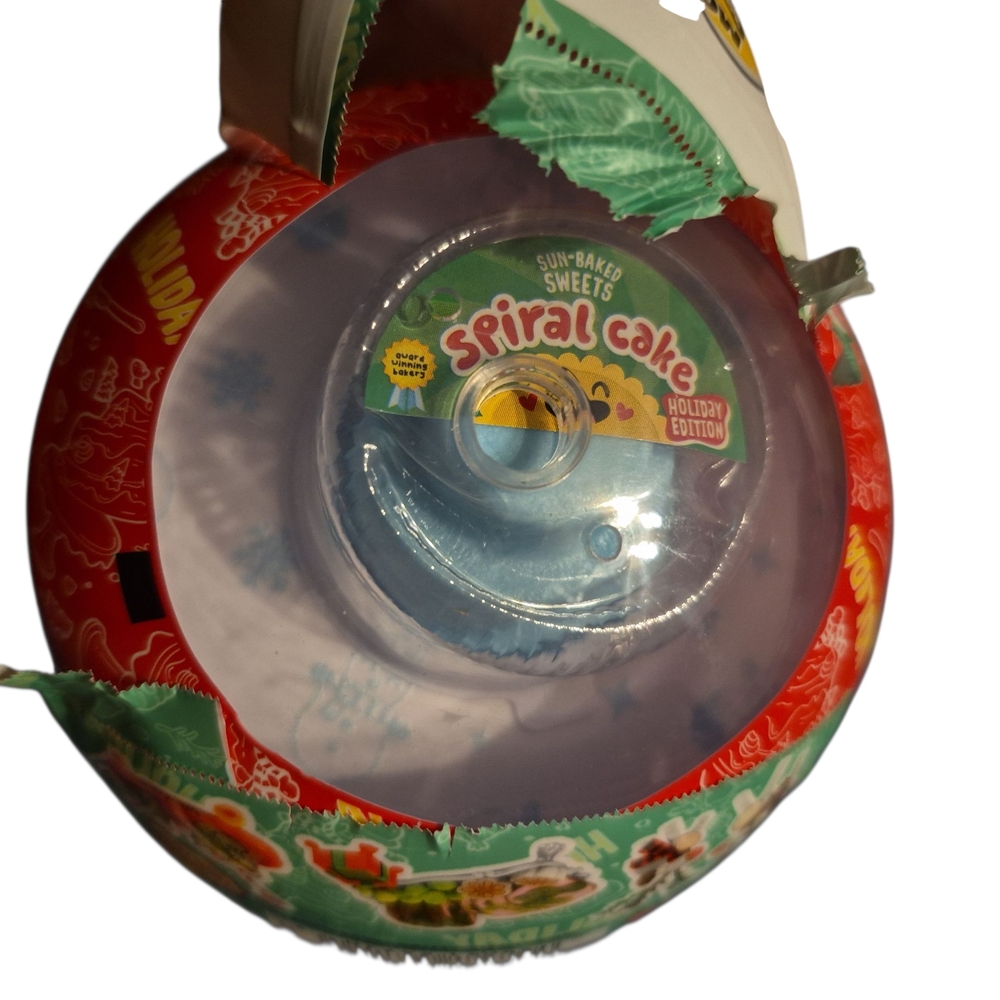Snowman Spiral Cake Holiday Edition Miniverse Make It Mini 2025 Christmas New - Picture 2 of 6